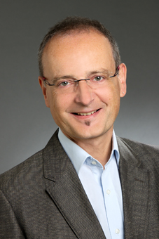Dr. Reinhard Bauer